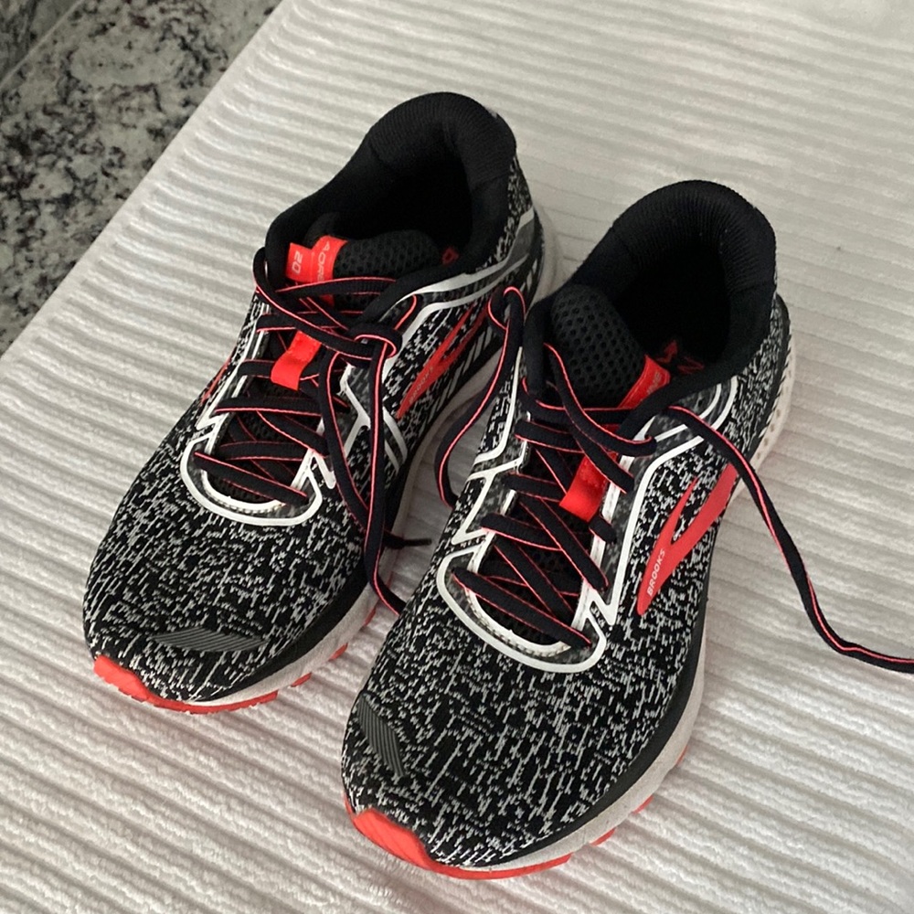 Brooks women’s size 8.5